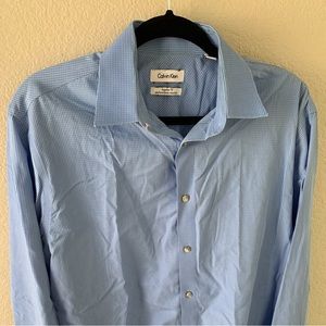 Calvin Klein Men’s light blue dress shirt